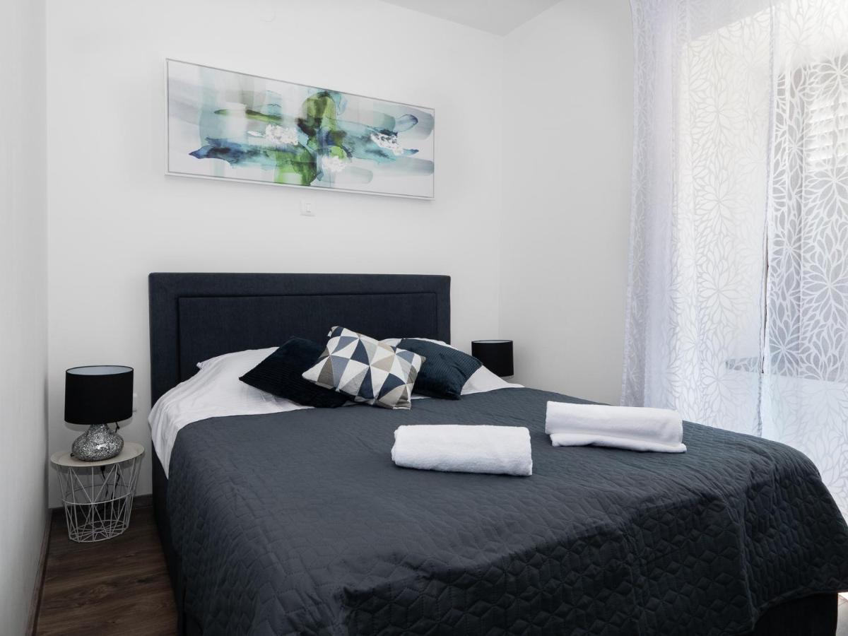 Arena Delight Studio Apartments بولا المظهر الخارجي الصورة