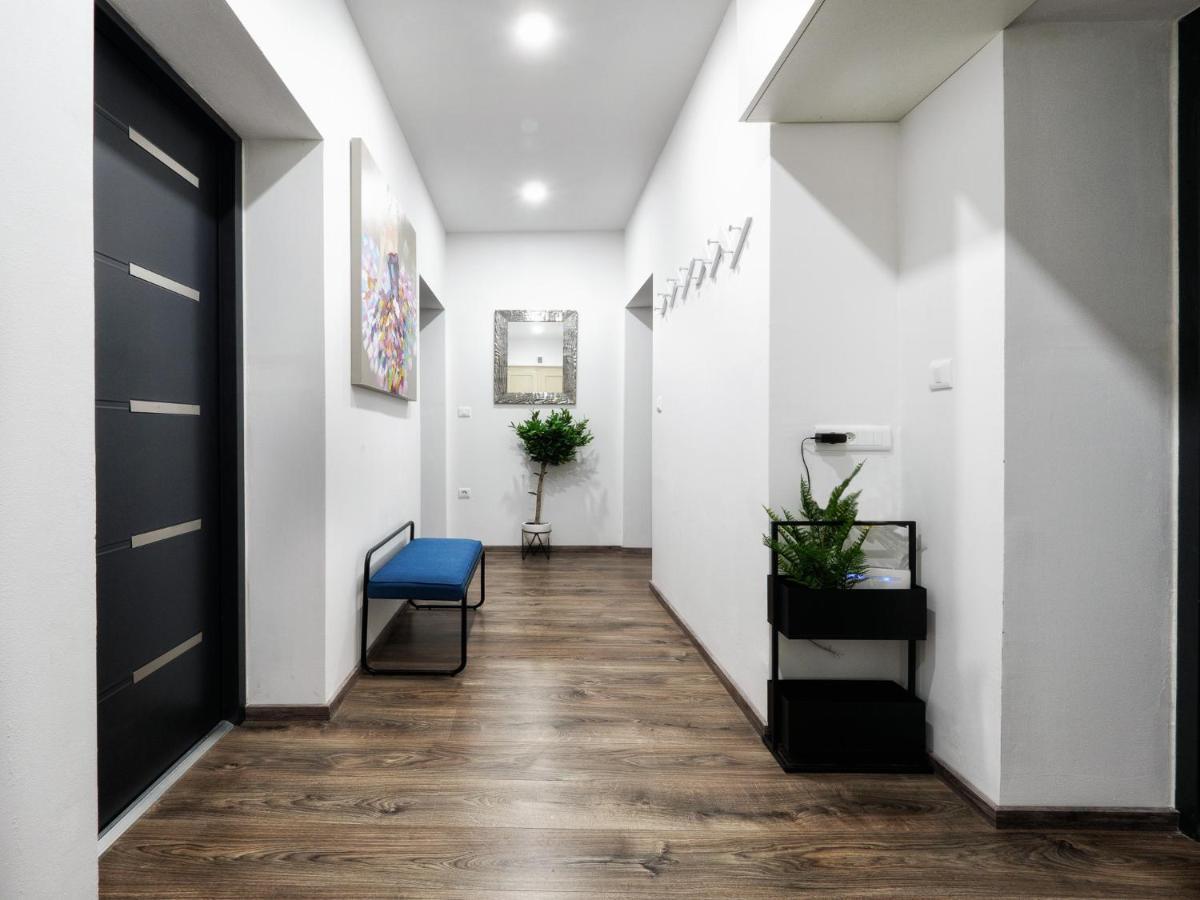 Arena Delight Studio Apartments بولا المظهر الخارجي الصورة